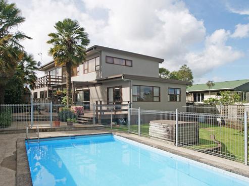 35 Resthill Crescent, Glenview