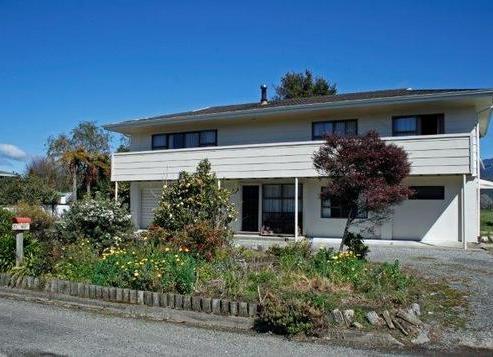 31 Feary Crescent, Takaka