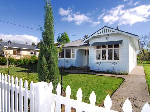 18 Victoria Street, Waipawa