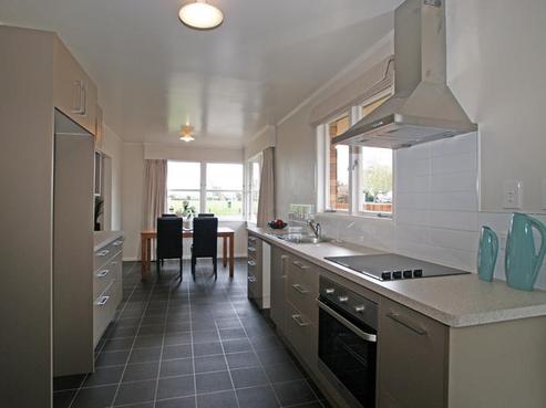 122 Rifle Range Road, Dinsdale