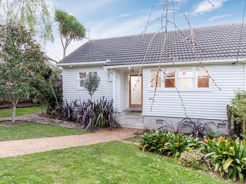 77 Premier Avenue, Point Chevalier