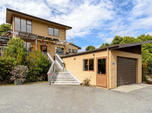 215 Westdale Road, Redwood Valley