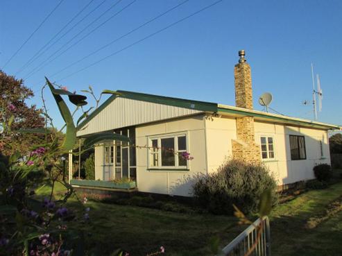 778B State Highway 25, Waitakaruru