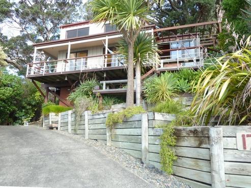 17 David Mason Avenue, Tairua