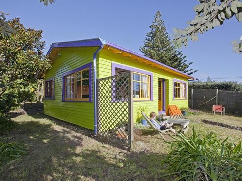 3 Aperahama Street, Paekakariki