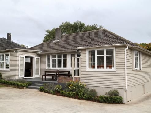 5 Carr Road, Three Kings