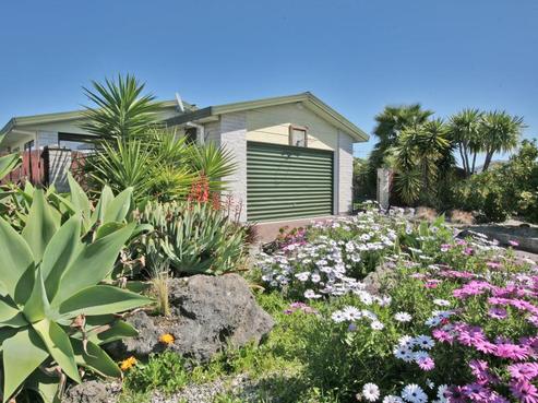 7 Tukes Place, Greenmeadows