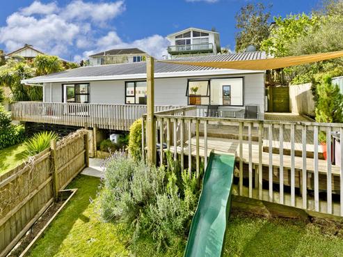 2/1 Cheval Drive, Totara Vale
