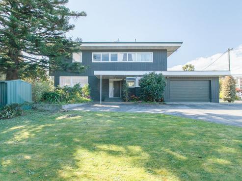 102 Great North Road, Saint Johns Hill