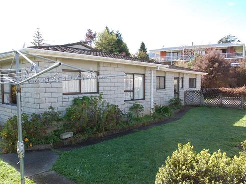 10B Park Avenue, Takaka