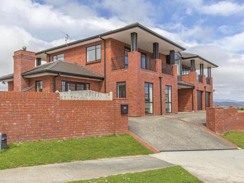 32 Arahiwi Grove, Tirohanga