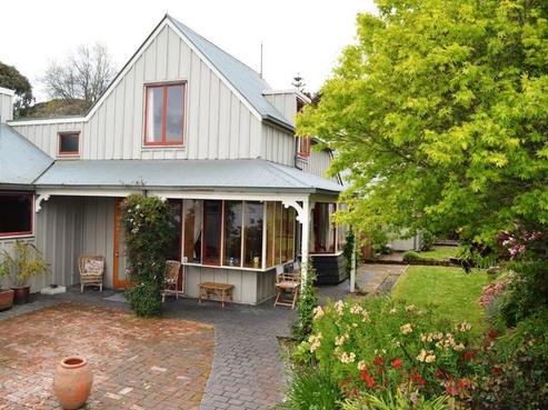 3C Beach Road, Akaroa