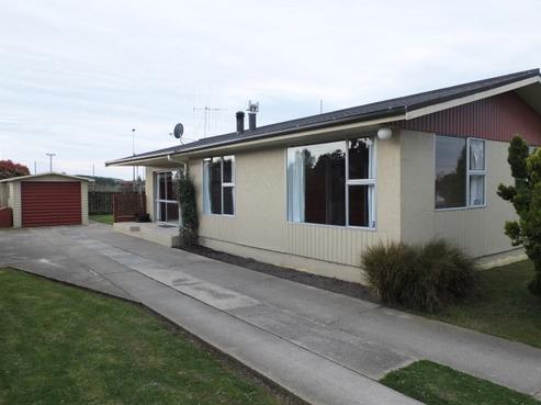 7 Charles Street, Weston
