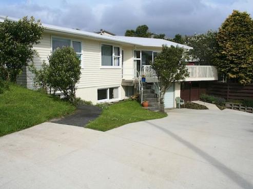 232 Dowse Drive, Maungaraki