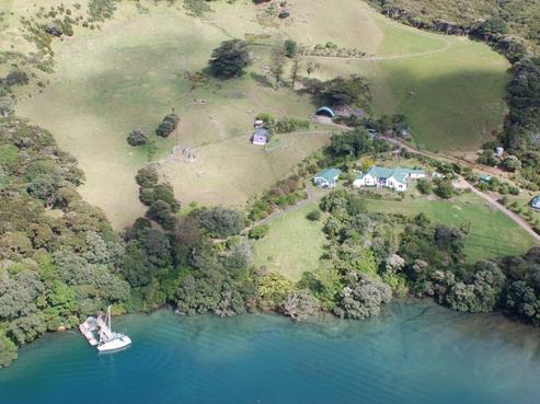 20 Glenfern Road, Great Barrier Island