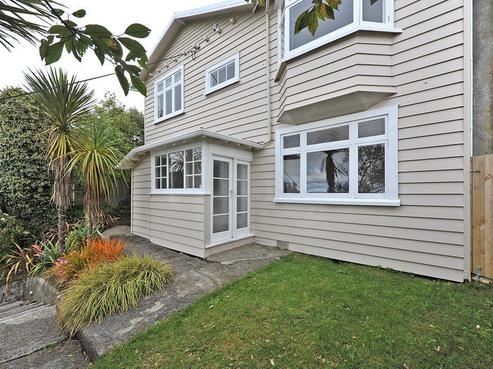 24 Highbury Crescent, Highbury
