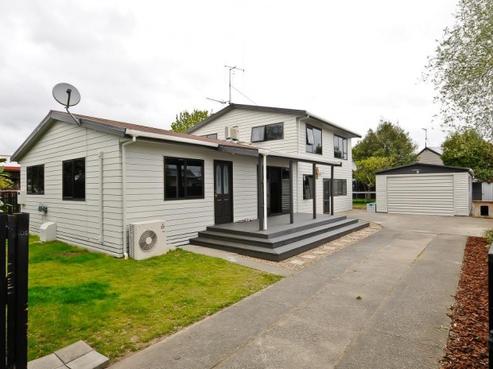 17 Garland Drive, Saint Andrews