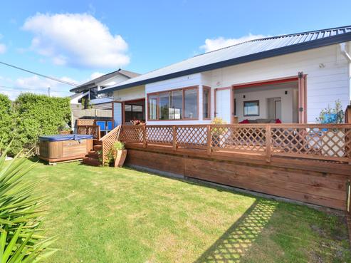 2/209 Vipond Road, Stanmore Bay