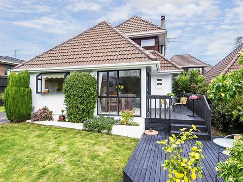 1A Eastridge Court, Northpark
