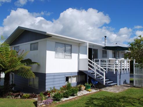 22 Manaia View Road, One Tree Point
