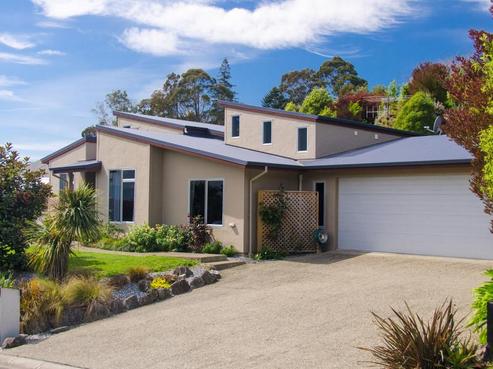 23 Hillplough Heights, Richmond