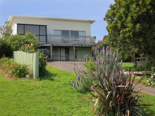 32 Jellicoe Parade, Surfdale