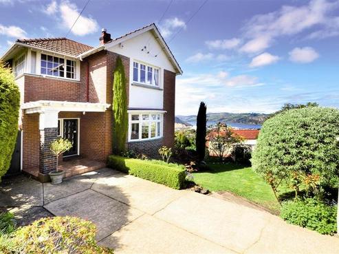 12 Merlin Street, Roslyn