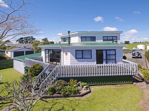 72 Wharf Road, Clarks Beach