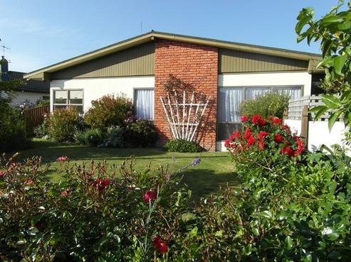 807A Avenue Road East, Parkvale