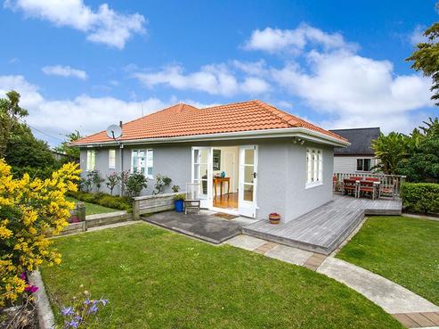 4 Scarboro Terrace, Murrays Bay