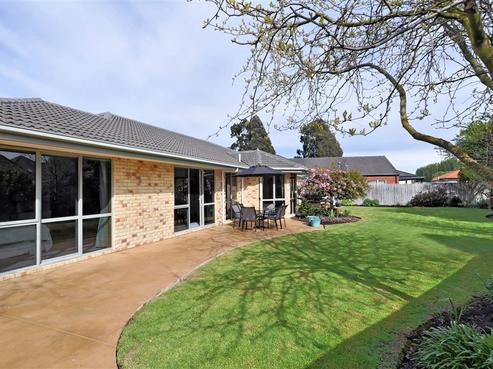 8 Aylsham Lane, Casebrook