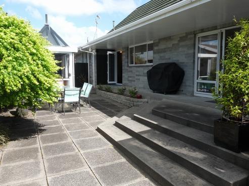24 Wesley Avenue, Frankleigh Park