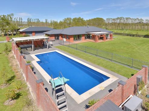 55 Priors Road, Fernside