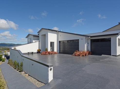 3 James Nairn Grove, Riverstone Terraces
