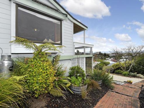 7 Barrington Place, Richmond