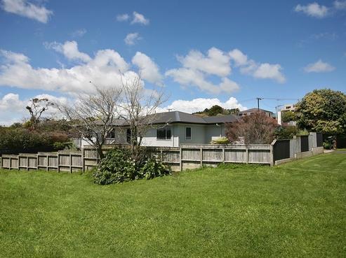 37 Paynters Avenue, Strandon