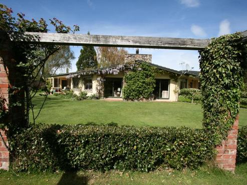 90 Lagoon Avenue, Albert Town