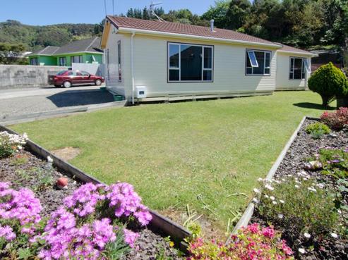 22 Lees Grove, Wainuiomata