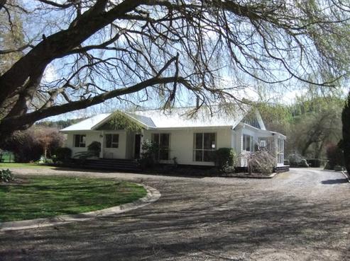 317 Longacre Road, Okoia