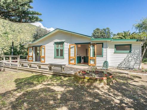 29 Wellington Road, Paekakariki