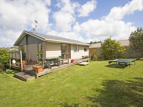 9 Donald Street, Stanmore Bay
