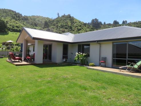 6 Saddleback Road, Todds Valley