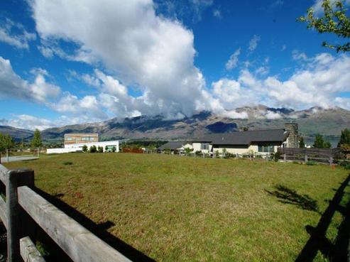 9 Island View Place, Wanaka
