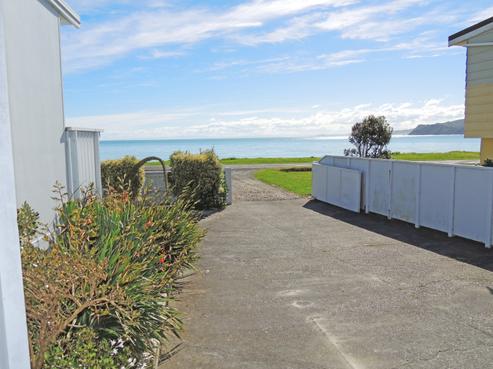 225 Newcastle Street, Mahia