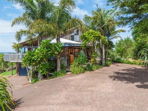 44 Sylvania Crescent, Lynfield