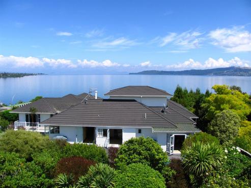 186 Lake Terrace, Hilltop