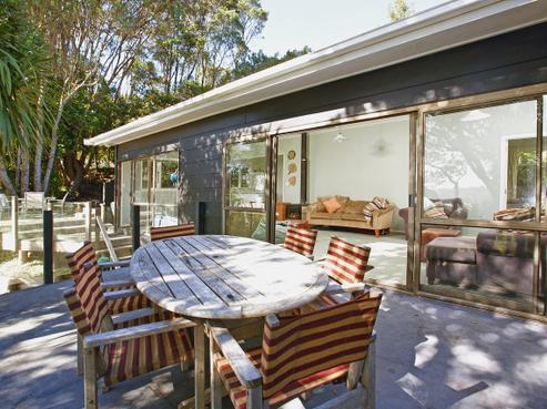 7 Barr Road, Mahurangi West