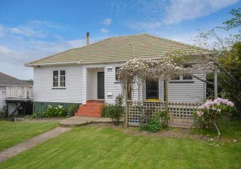 10 Holyrood Avenue, Wakari