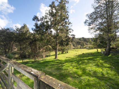 803A West Coast Road, Oratia