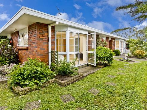 91 Old Lake Road, Narrow Neck